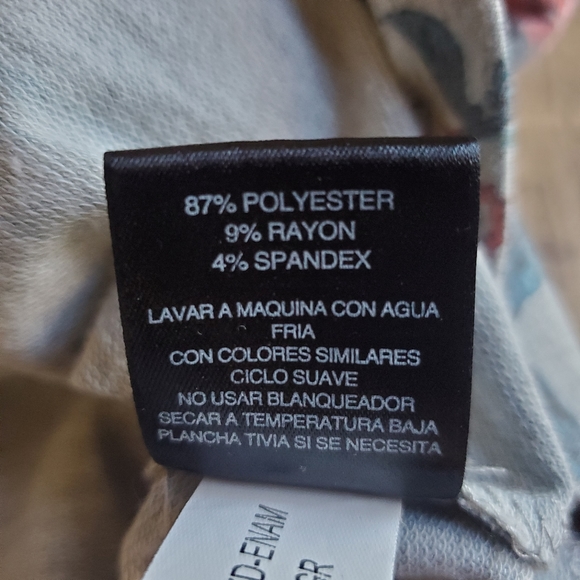 Signature Studio gray floral lightweight ruffled long sleeve sweatshirt small - Picture 11 of 14